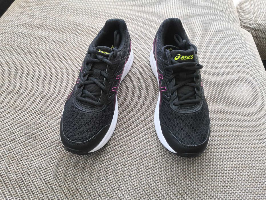 Женски маратонки Asics