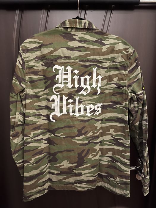 Мъжки ризи запазени