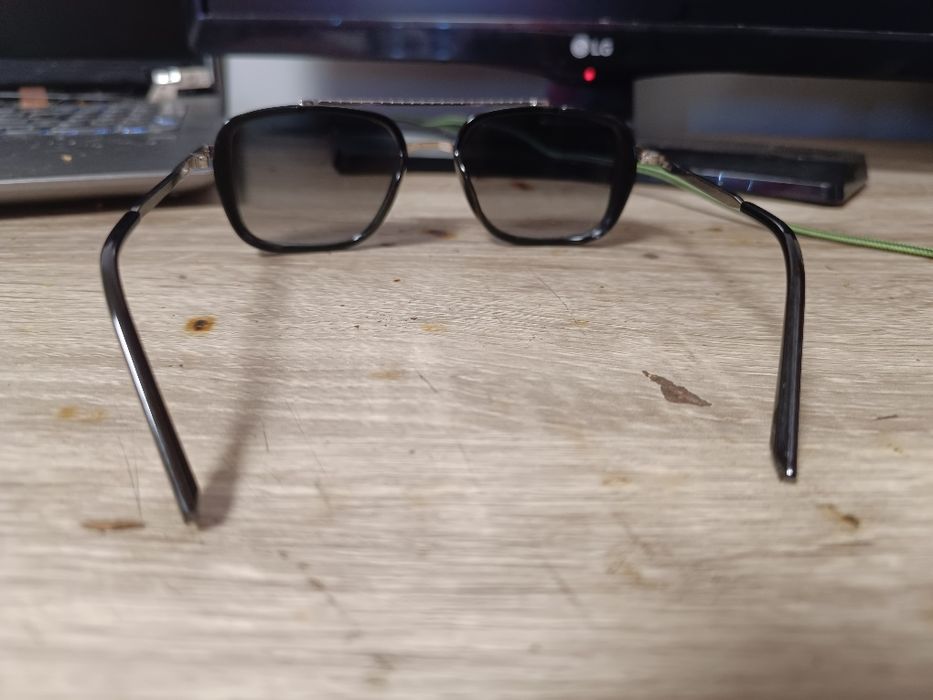 Слънчеви мъжки очила