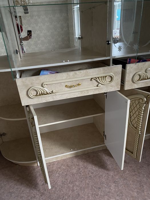 Стенка в зал для посуд