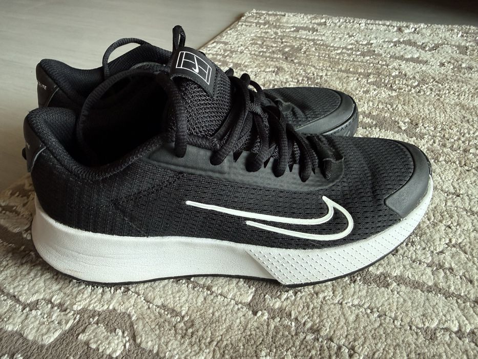 Дамски маратонки Nike