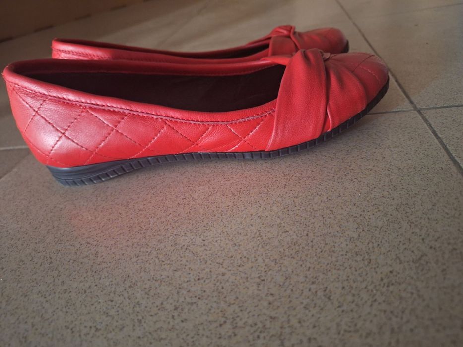 Пантофи/ балеринки/ обувки