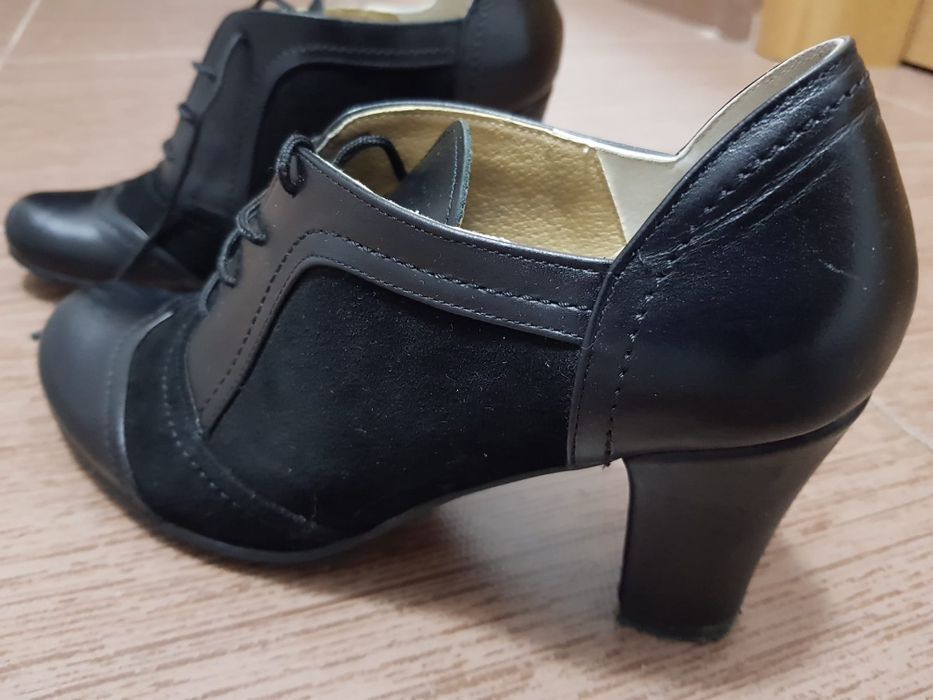 Vând Pantofi noi piele nr.36