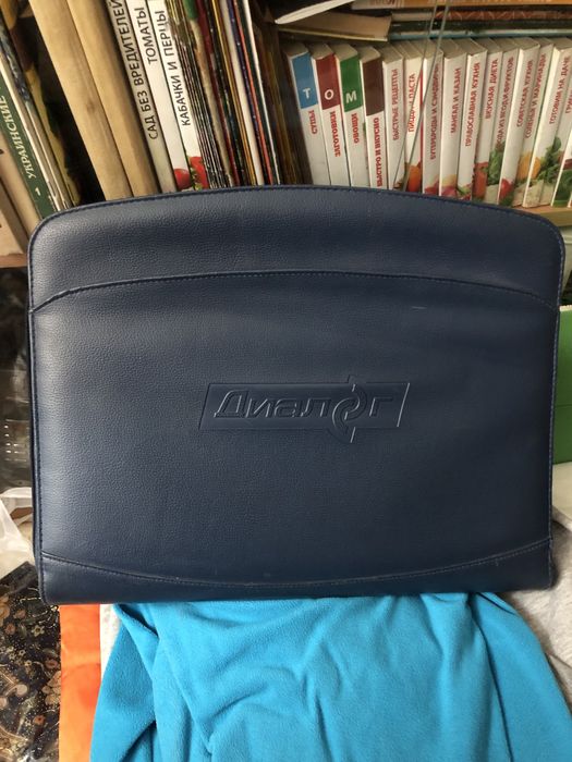 Продаю дипломат, папку- органайзер