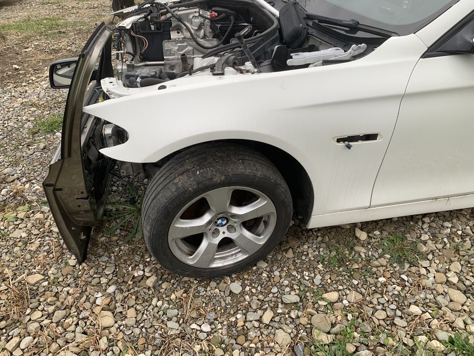 Aripa stanga bmw f10 f11 alb 300 aripa dreapta bmw f10 f11 alb 300