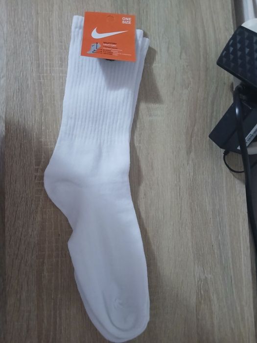 *NOU* Sosete Nike Crew Albe - verificare colet