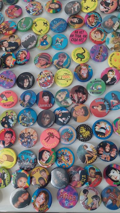 Продам детские значки