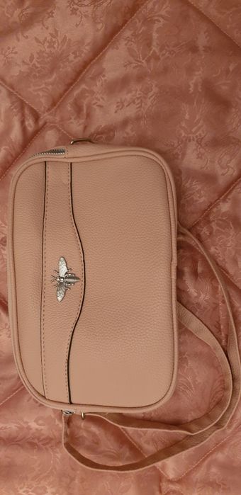 Нова дамска чанта