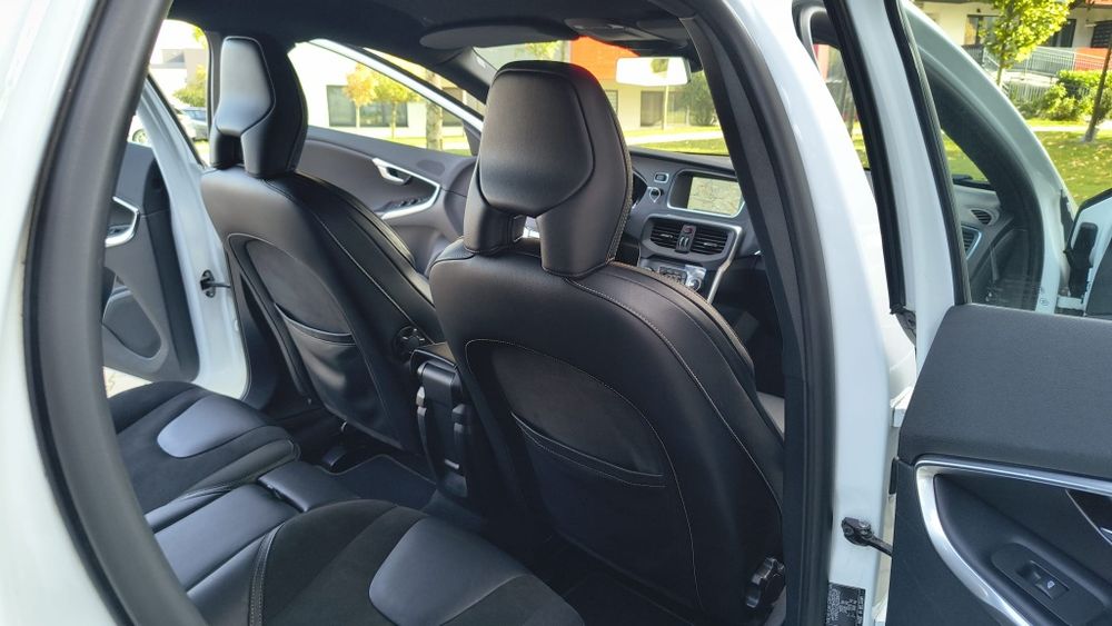 VOLVO V40 2016 — imagine 4