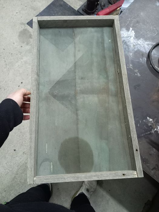 Сито или просеиватель.