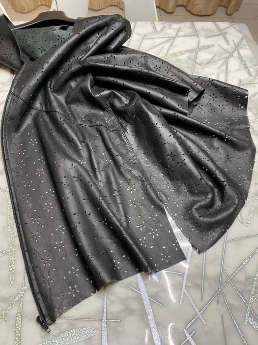 Jacheta de piele naturala perforata