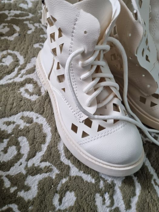 Ботинка для девочек летние