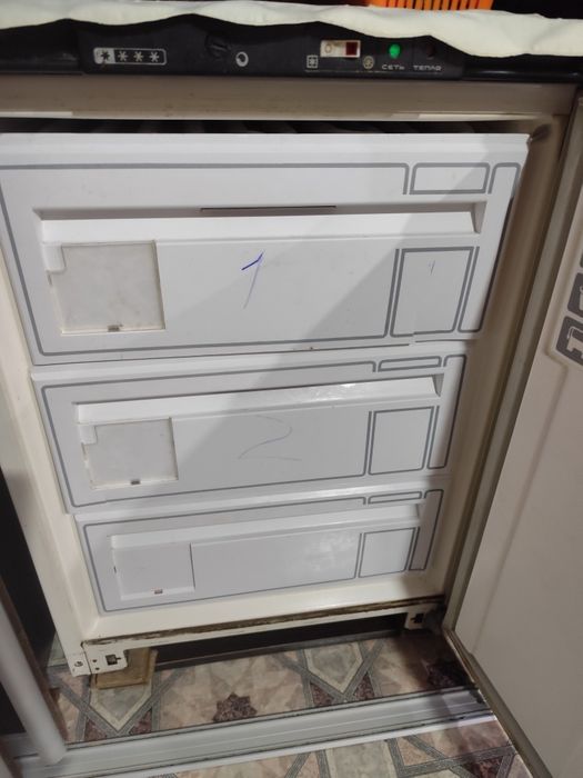 Продам морозильную камеру