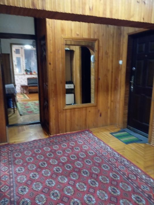 Четырех комнатная квартира Юнусабадский район.