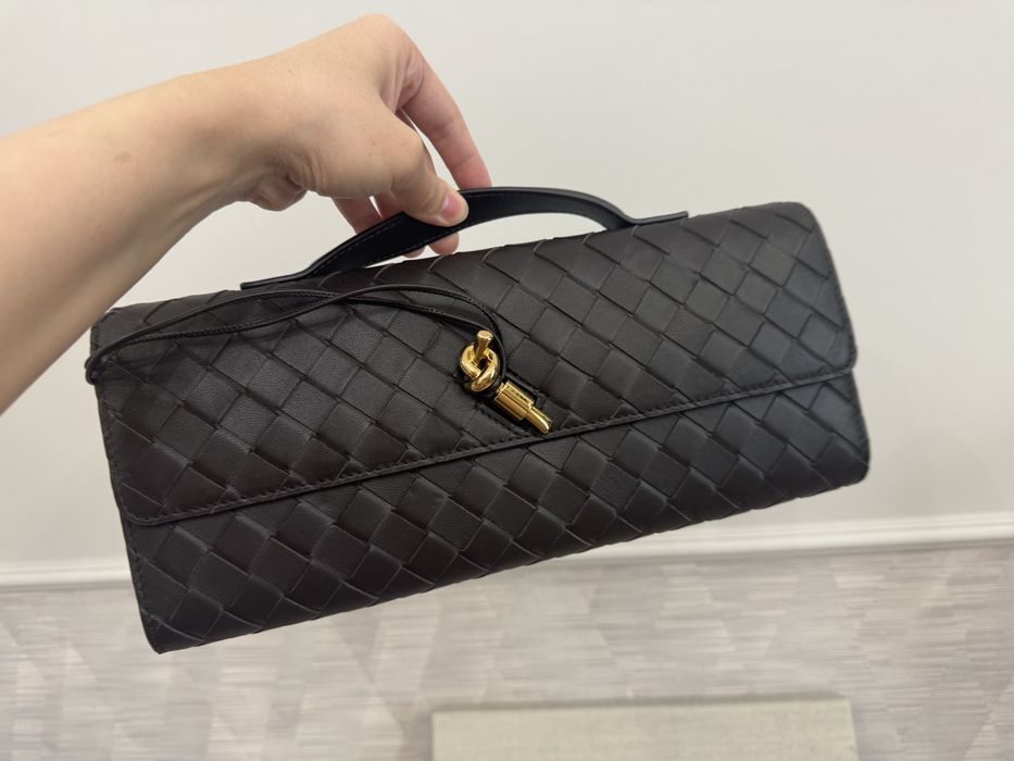 Bottega Veneta сумка- клатч