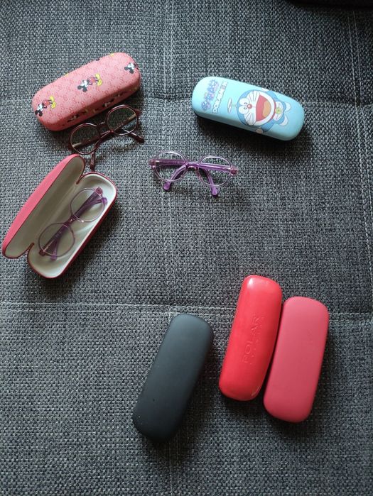 Детски очила и калъфи за тях