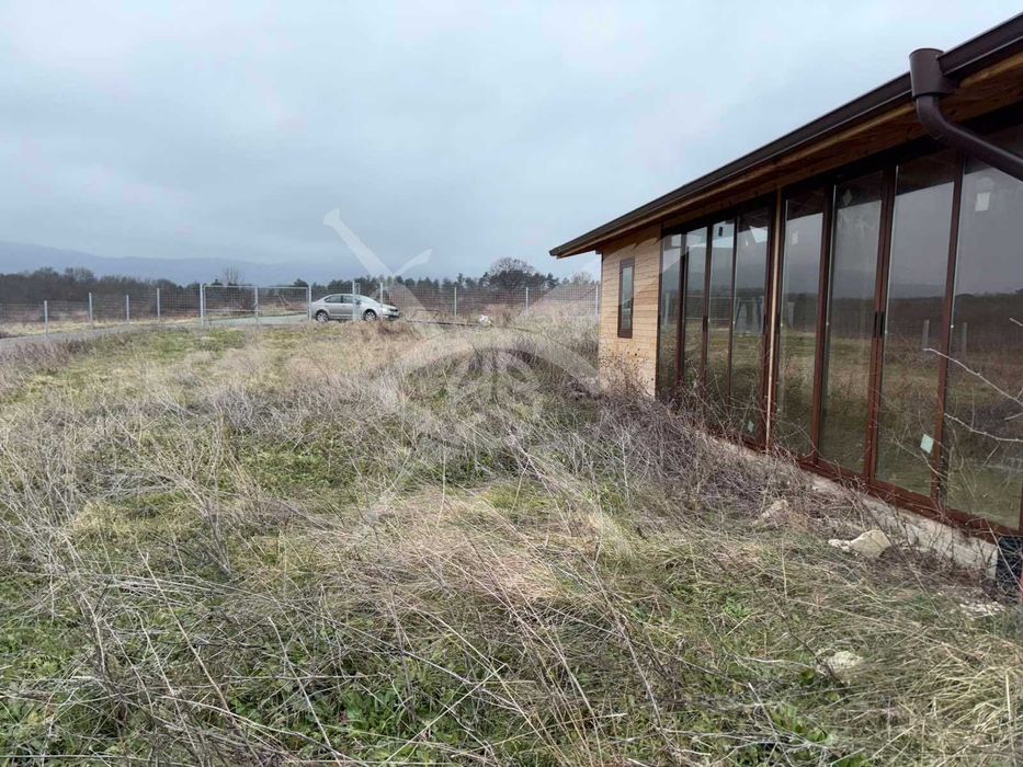 Парцел в с. Лозенец  76520