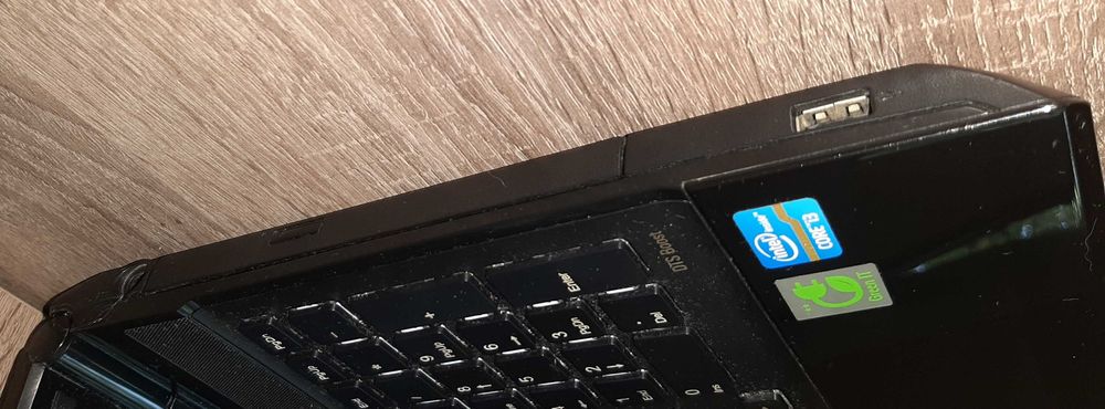 Ноутбук Fujitsu LifeBook AH532