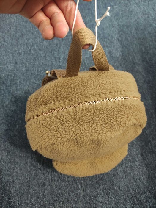 Дамска чанта Sinsay, малка дамска раница, нова, бежова раница