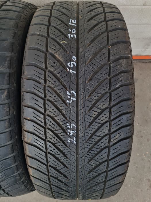 Зимни гуми 4 броя GOODYEAR UltraGrip8 245 45 R19