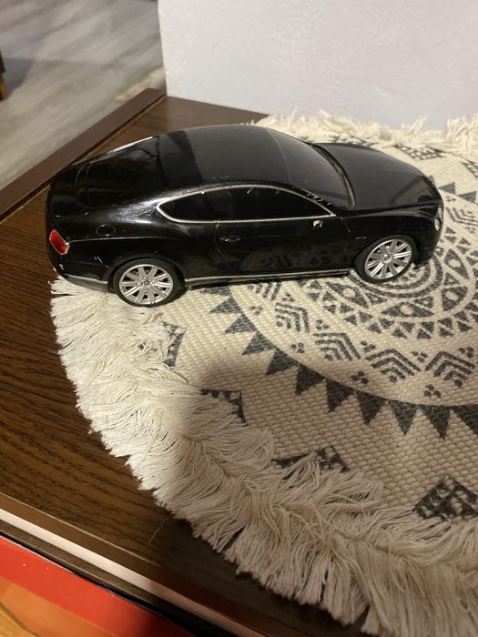Vând mașinuță Bentley Continental GT,
