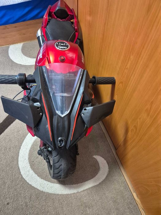 Акумулаторен мотор