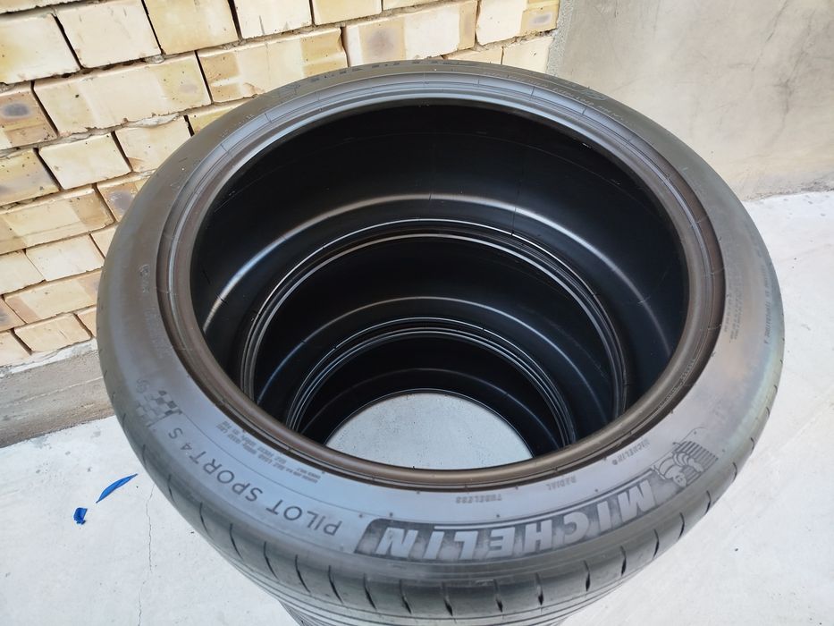 285 40 R22 Shina Michelin