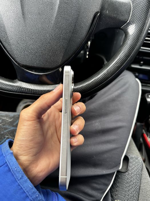 IPhone 15 pro сост 90%
