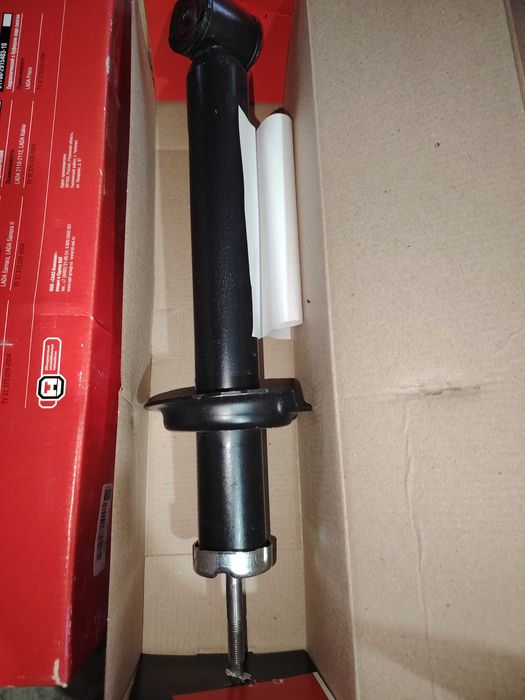 Амортизатор задней подвески Lada калина 11180 2 штуки.