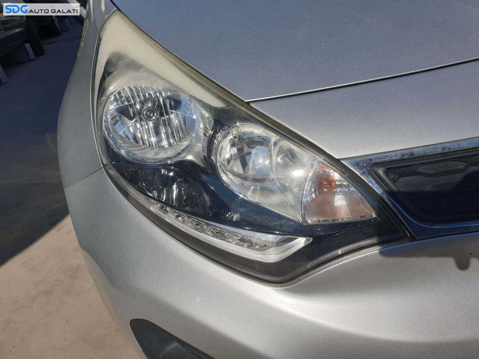 Far Dreapta cu Halogen Kia Rio 3 2011 - 2015 [Q2891]