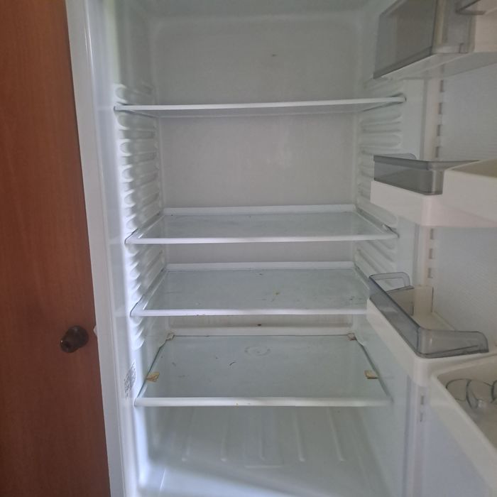 Продам холодильник "Атлант"