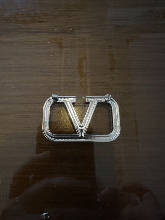 Brosa V inscriptionata