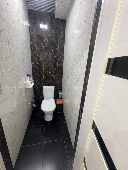 Продается кв на против машина базара. Uy sotiladi mashinabozor togrisi