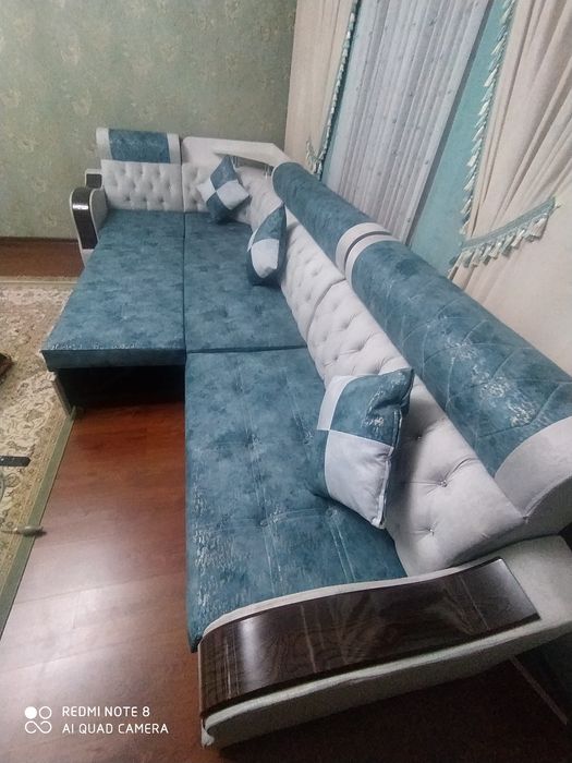 Продам диван с углом длина 4 метра