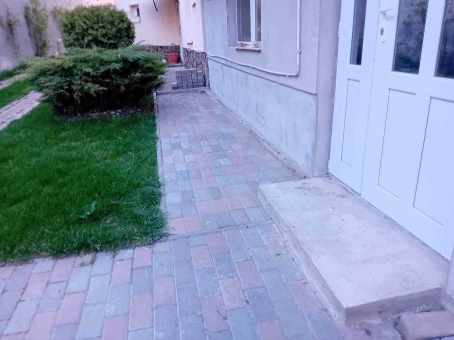 Gradinar/ Giardiniere cu 7 ani de experiență in Italia