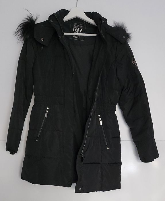 Яке Here+There с естествен косъм на качулката