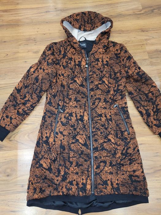 Пролетно яке Lucy Луци