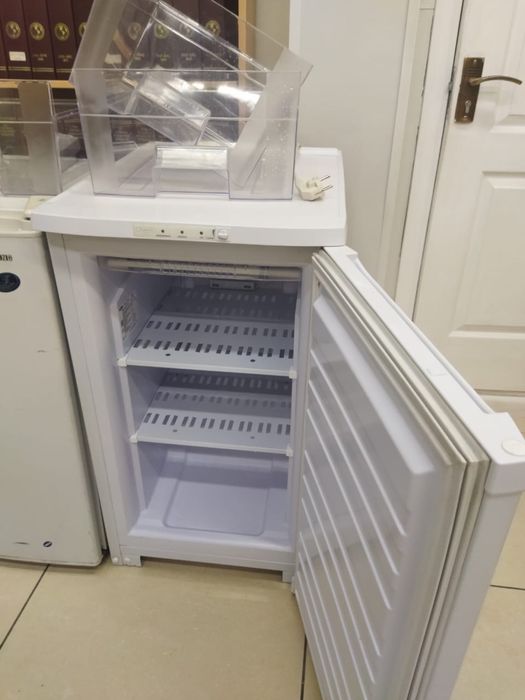 продам морозильник бирюса