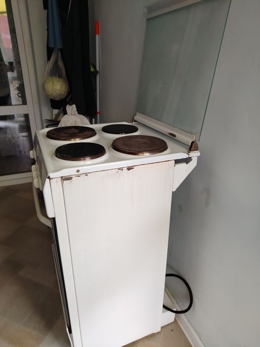 Продам электроплиту