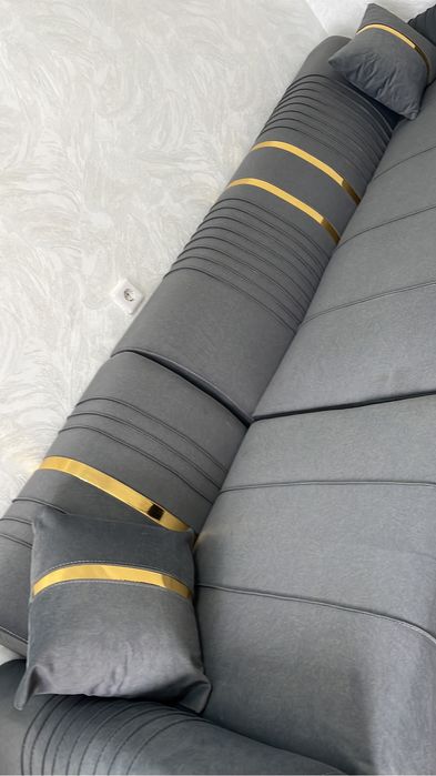 Продается диван новый