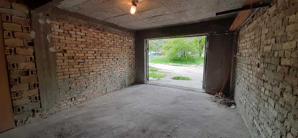 Дава се под наем Гараж / Паркомясто в Търговище, Център - 30 кв.м за 76.5 € - Снимка #1