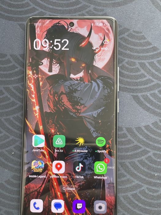 Продам смартфон Realme 10 pro +.  8/256 gb