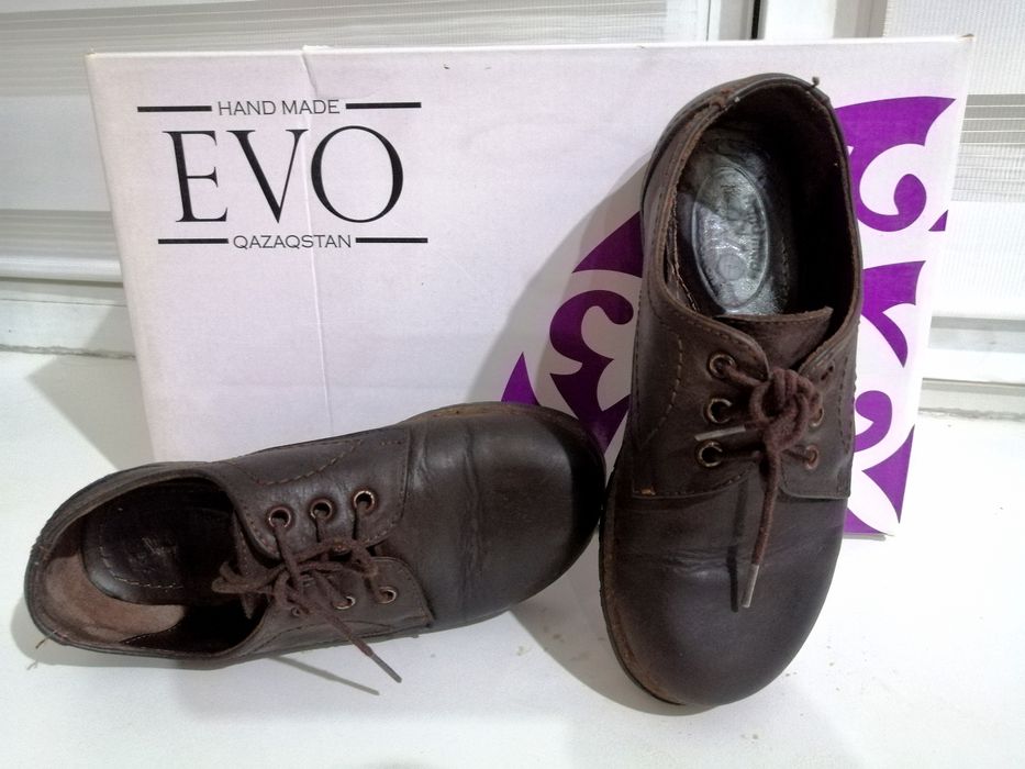 Кожаная детская обувь