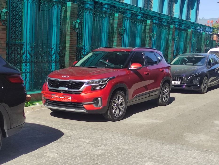 Kia Seltos 3 позиция, люк в идеальном состоянии!