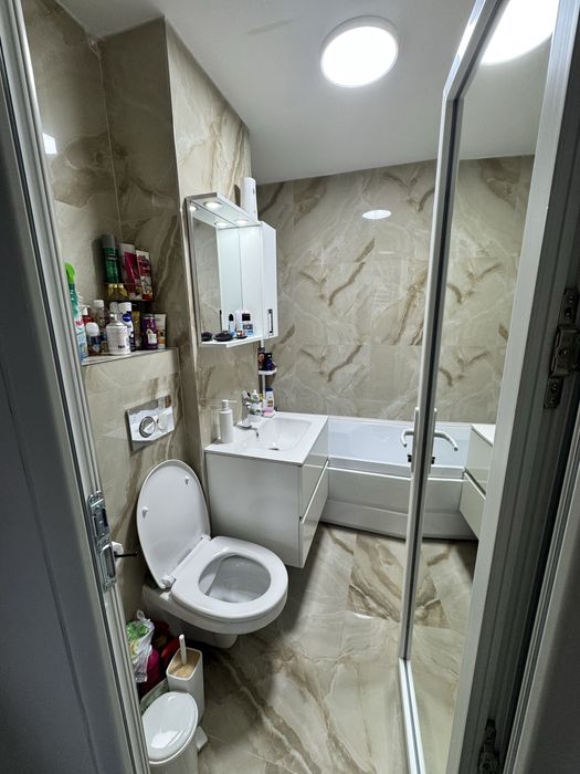 Vand apartament 2 camere