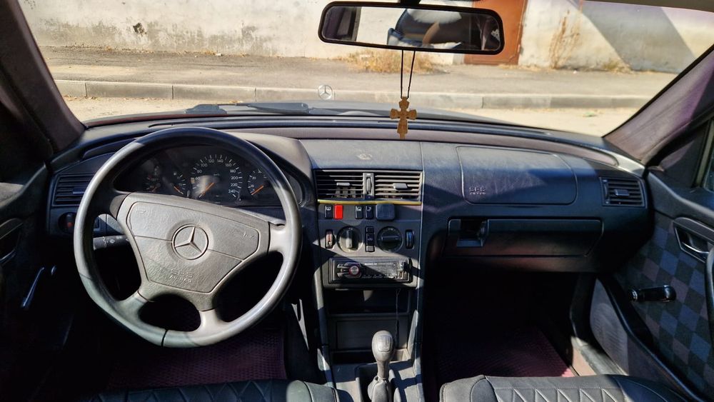 Продам надёжный Mercedes-Benz C220!