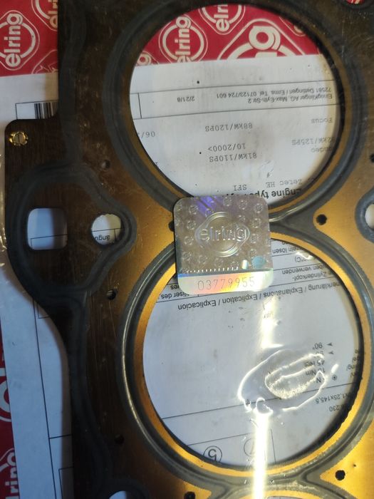 Сегменти и гарнитура за глава за ford fokus 1.8 бензин