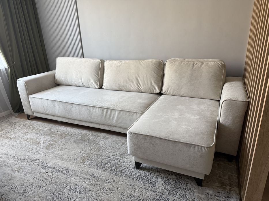 Продам диван угловой