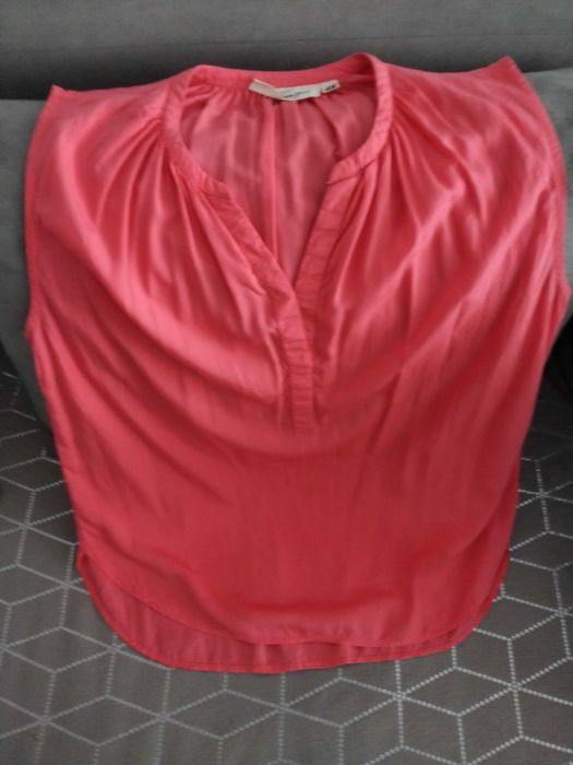 vand bluza dama, de vara, de la H&M mar. 42, si fusta neagra