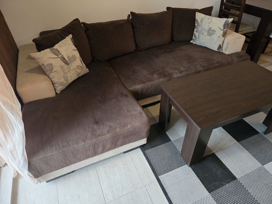 Разтегателен диван